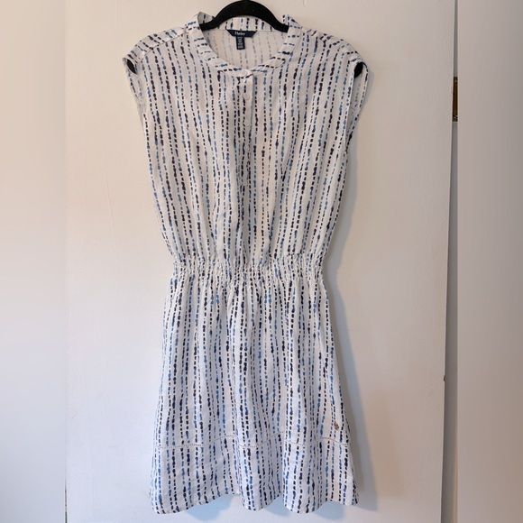 Hatley Dresses & Skirts - Hatley Abbey Linen Dress Women’s Size Small White Blue‎ Button Smocked Waist